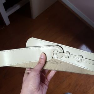 Anne Klein beige belt 🙄